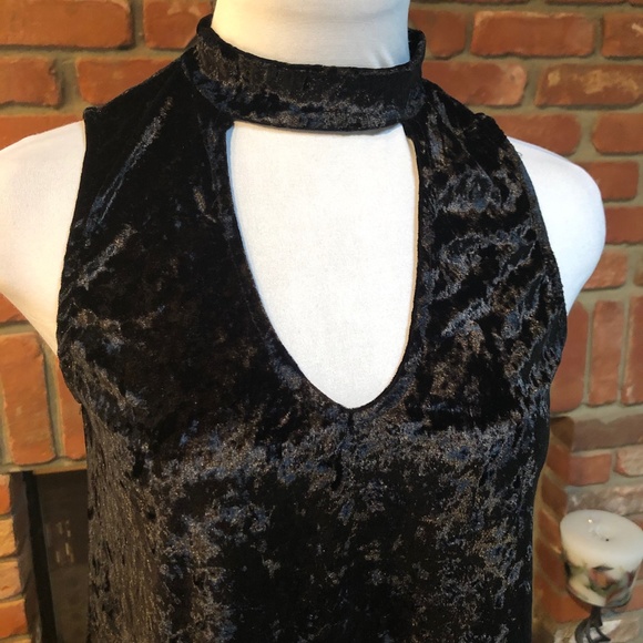 Crave Fame Black Crushed Velvet Choker Collar Top - Picture 3 of 6
